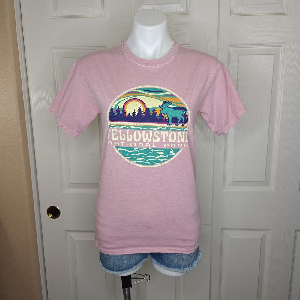 Gildan Yellowstone National Park moose forest seamless graphic tee sz S